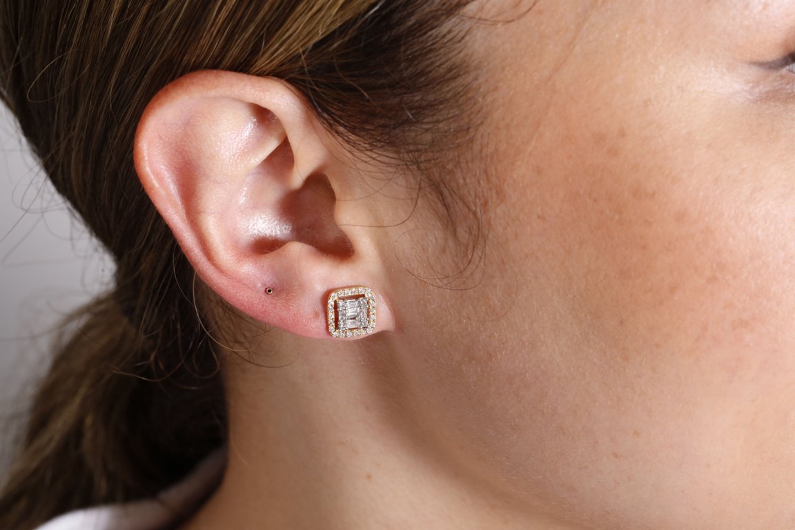 FLOATING DIAMOND HALO STUDS