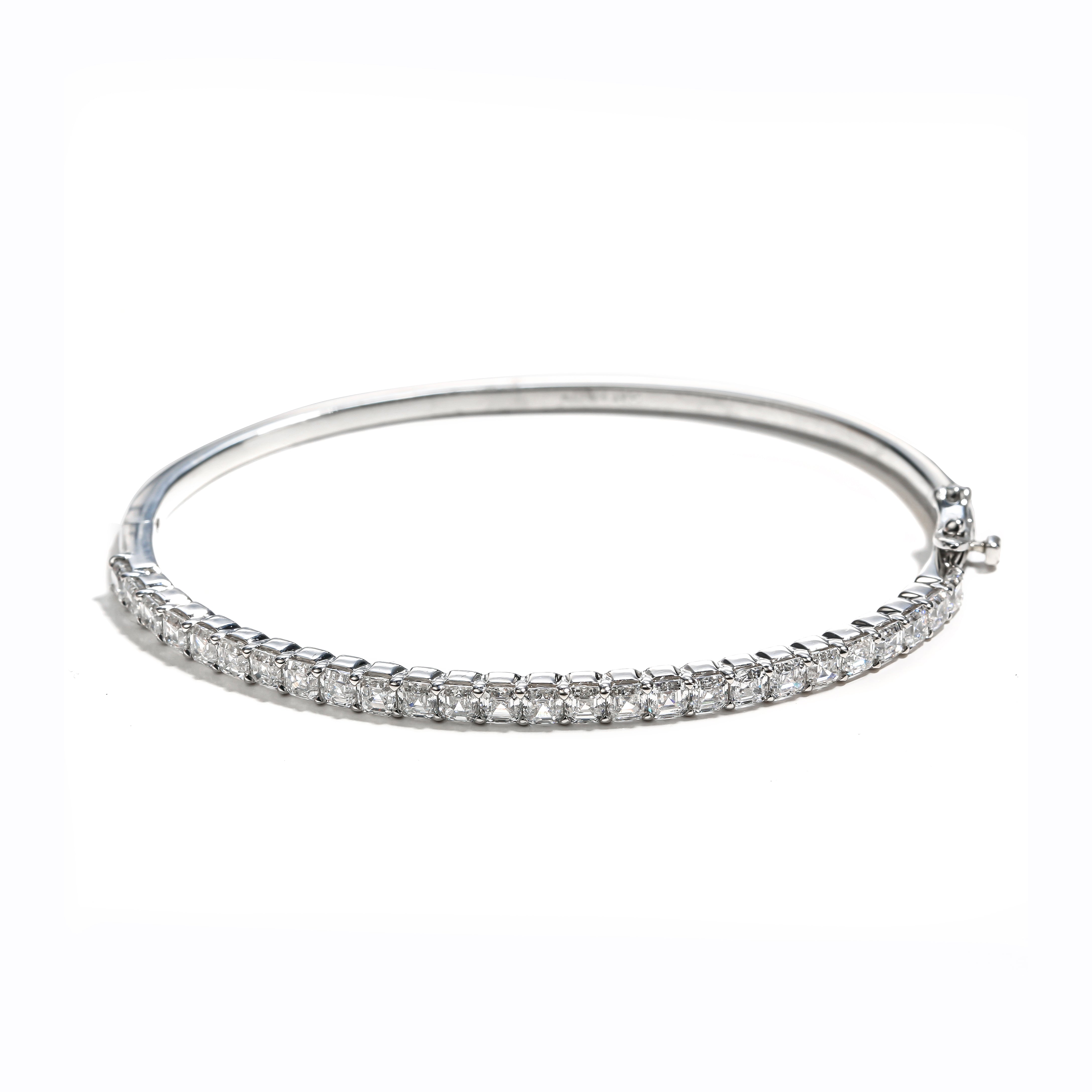 Love It! Asscher-Cut Diamond Bangle