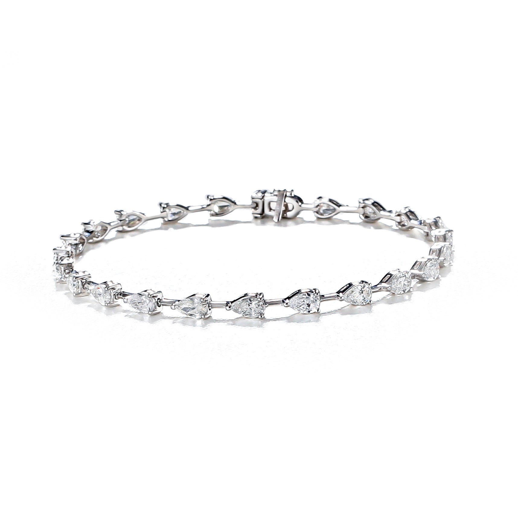 Stunning 3.53 CTW Pear-Shape Diamond Tennis Bracelet