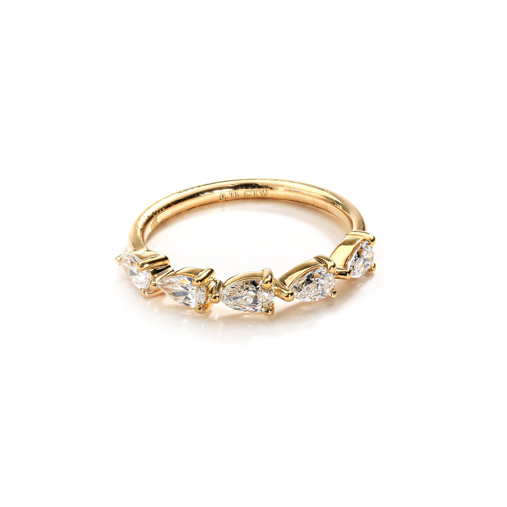 Mesmerizing Pear-Shape Diamond Band