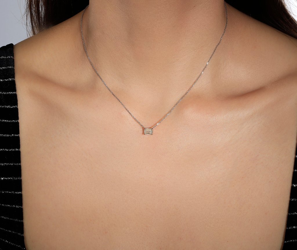 EMERALD-CUT DIAMOND PENDANT