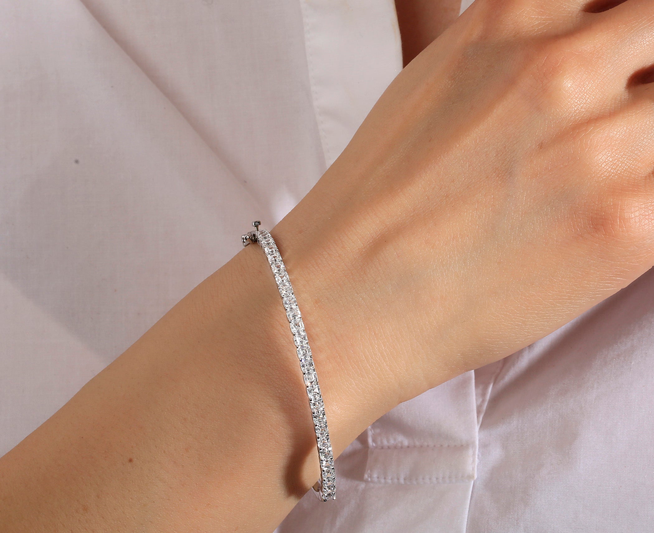 Love It! Asscher-Cut Diamond Bangle