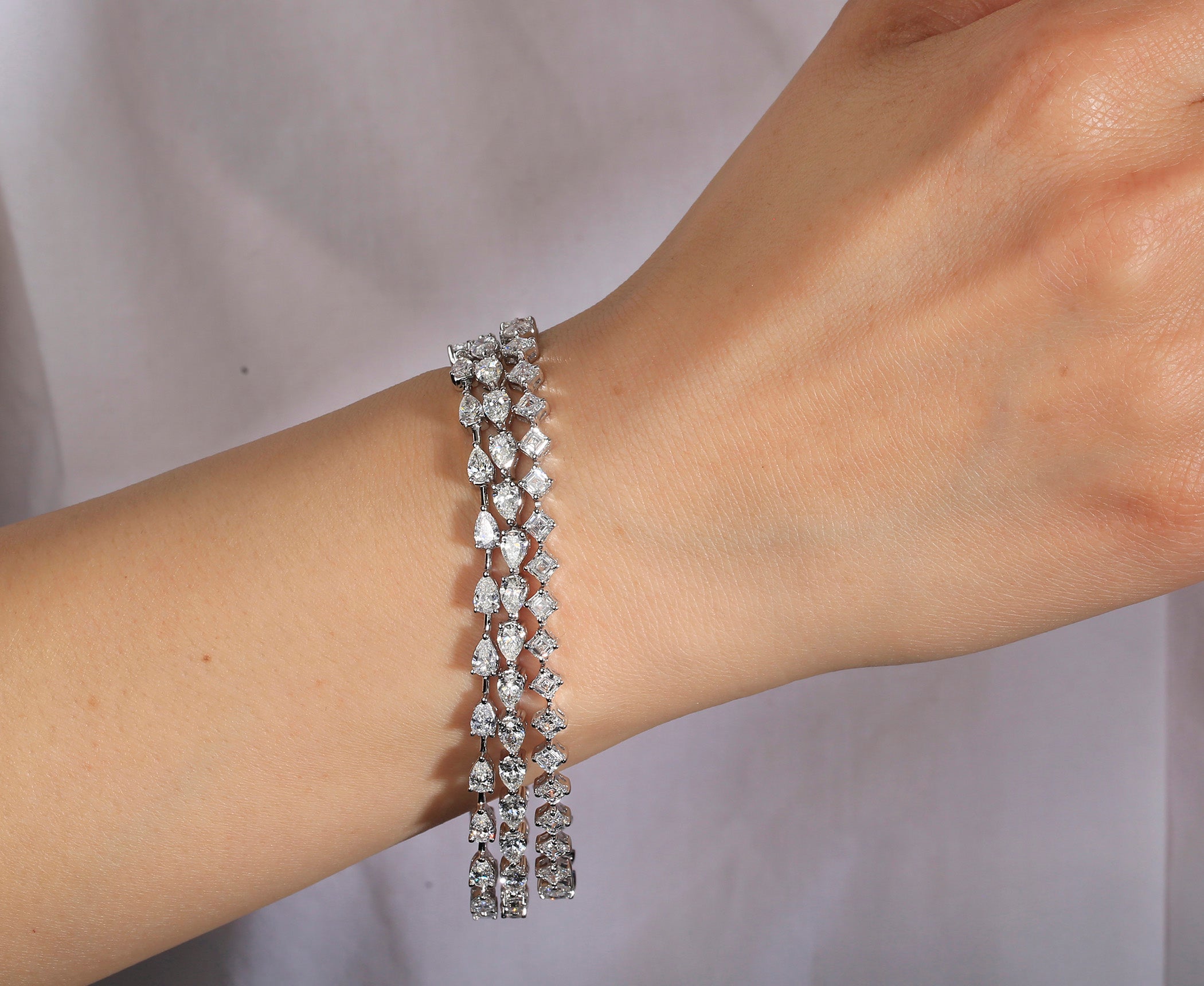 Stunning 3.53 CTW Pear-Shape Diamond Tennis Bracelet
